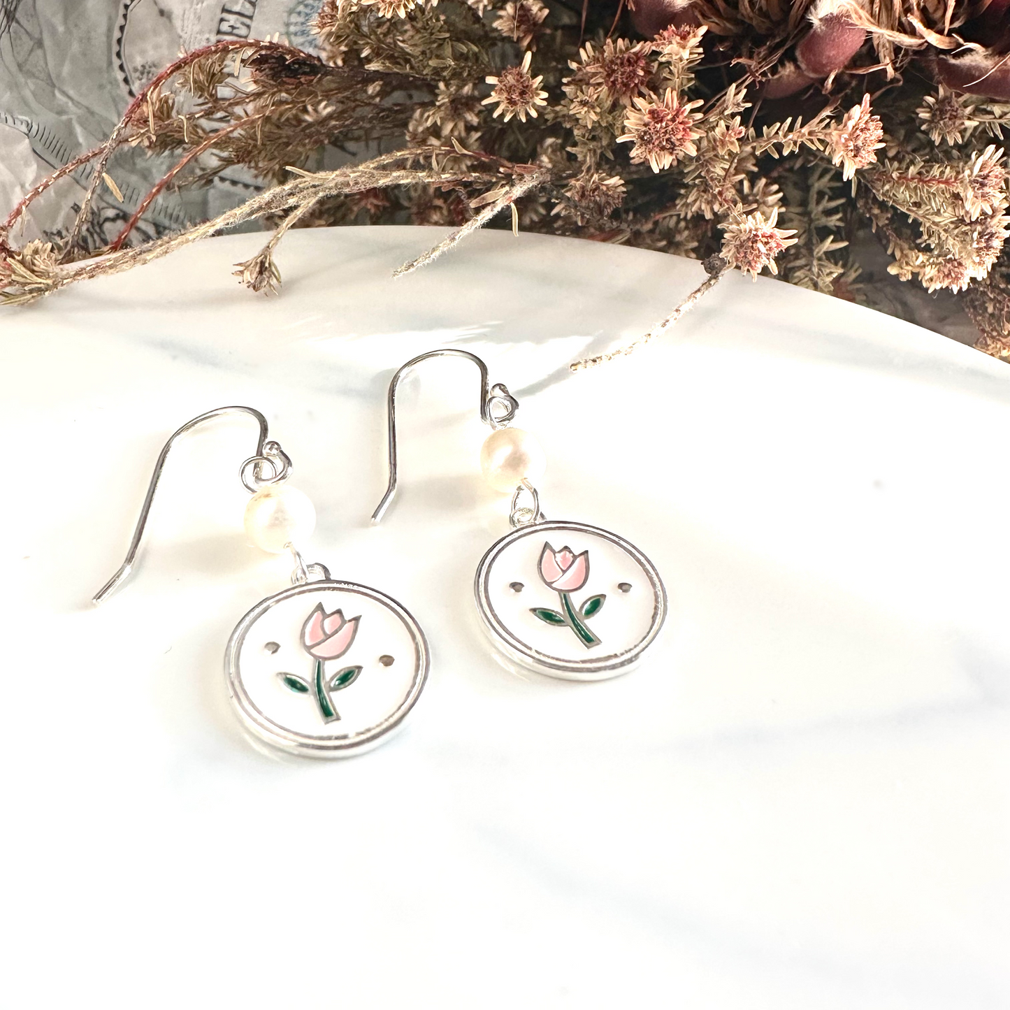 Tulip in white Fresh Water Pearl Silver Earrings