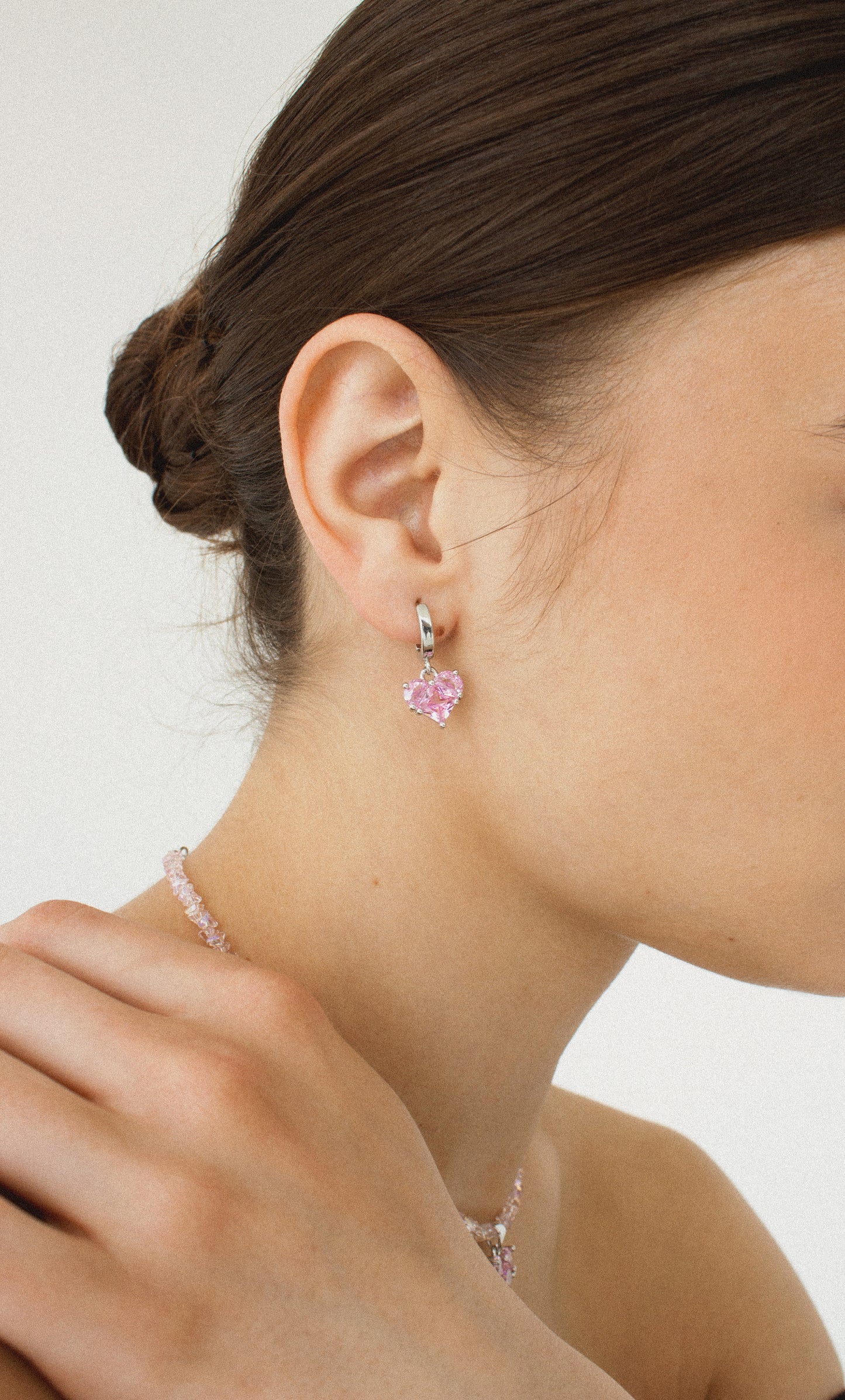KENSY Pink Heart Pendant Necklace with Lobster Clasp, Crystal Choker, Heart Pendant Bracelet, Heart Drop Earrings Silver