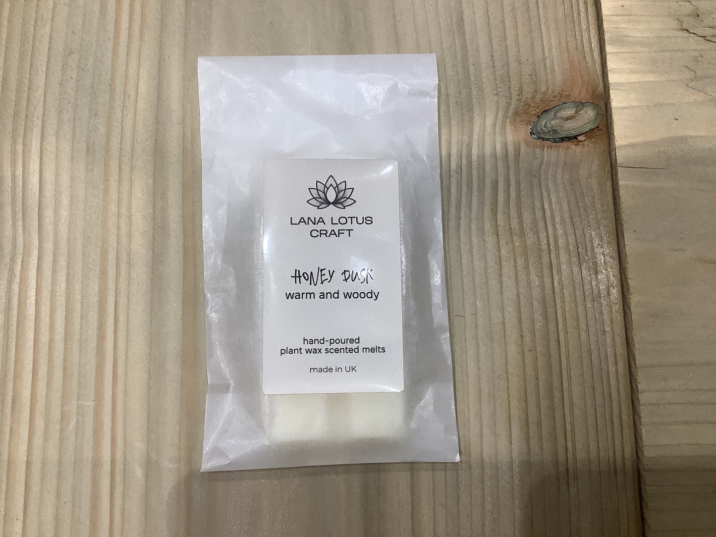 Lana Lotus Craft - “Honey Dusk” scented plant wax melts LLC106