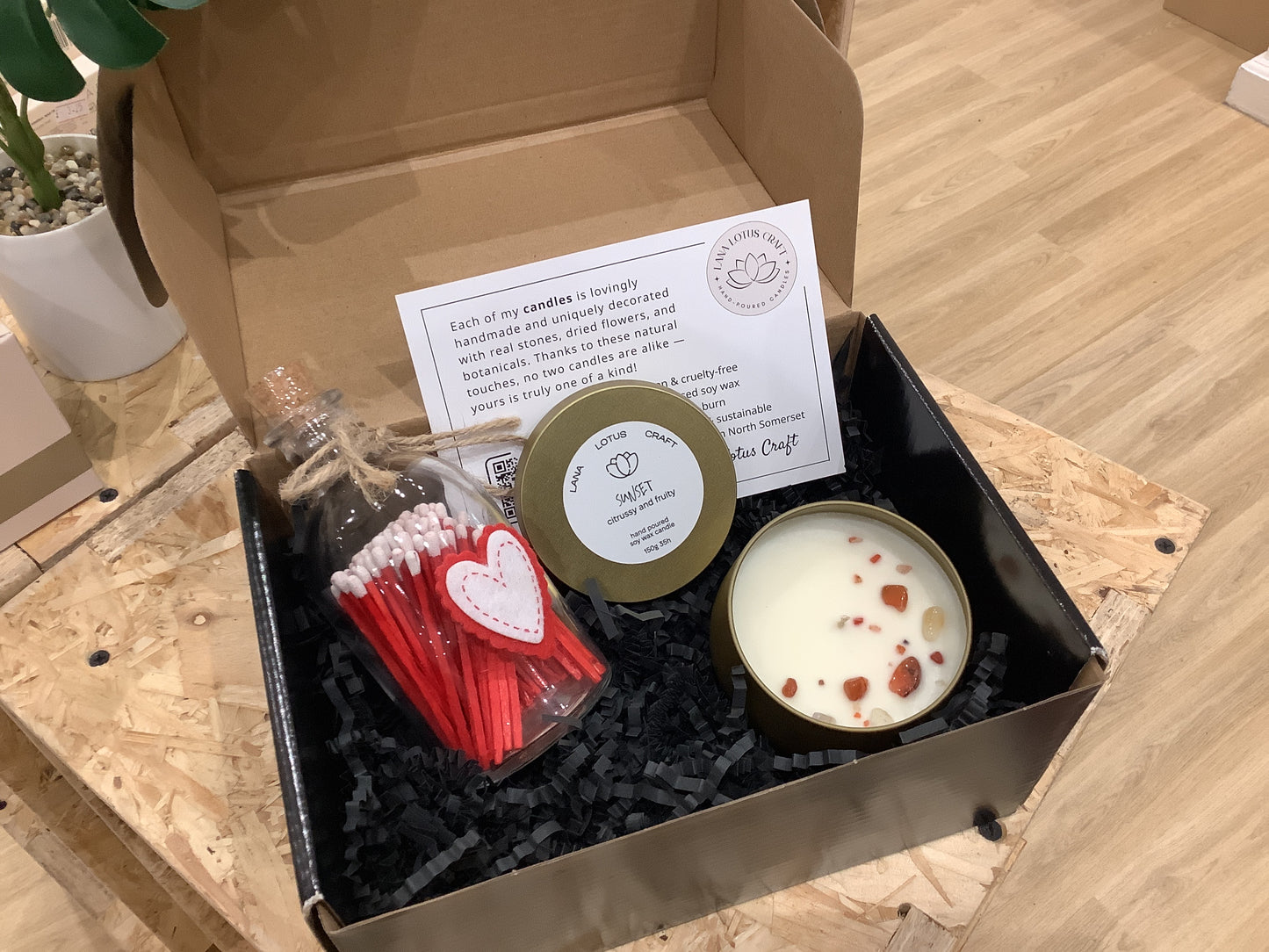 Lana Lotus Craft - Valentine’s Candle Gift Box (‘Sunset’ candle 8 oz + Glass Jar Red Matches) LLC015