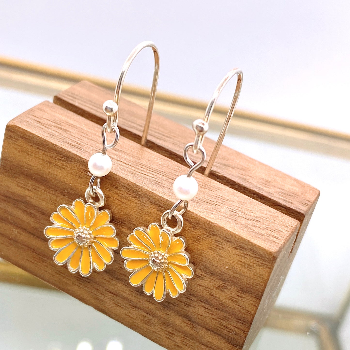 Purity Daisy Silver 925 & Fresh Water Pearl Earrings