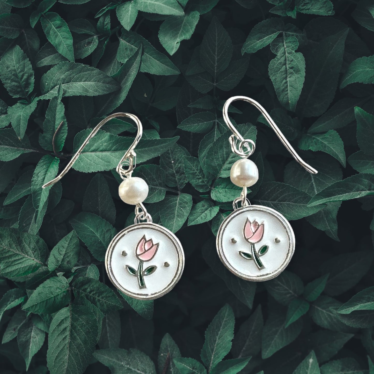 Tulip in white Fresh Water Pearl Silver Earrings