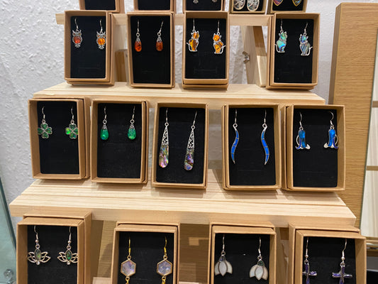 Clover 1, 1 green drop, long purple drop, blue wiggle, blue tulip