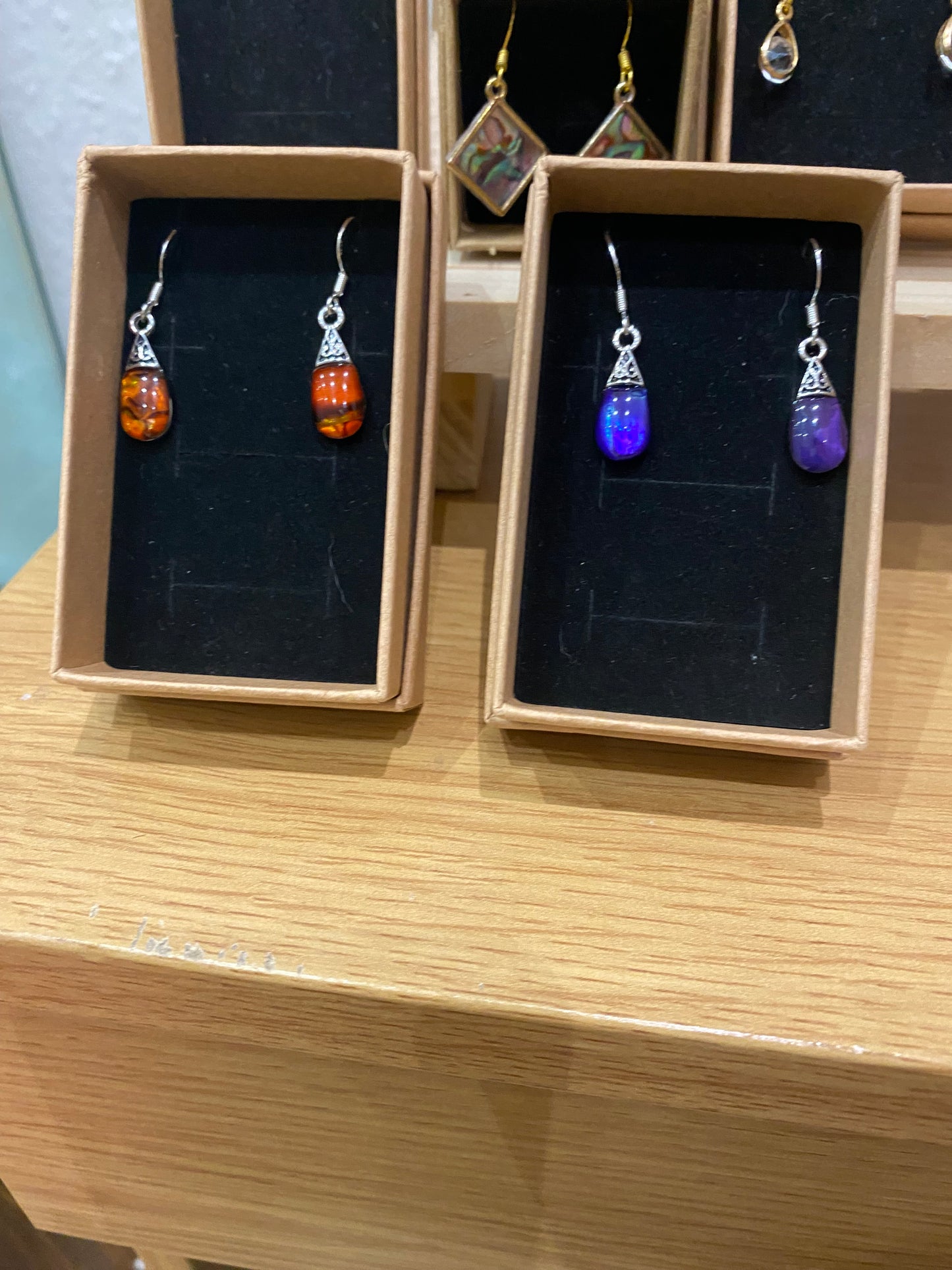 Orange drop, purple drop