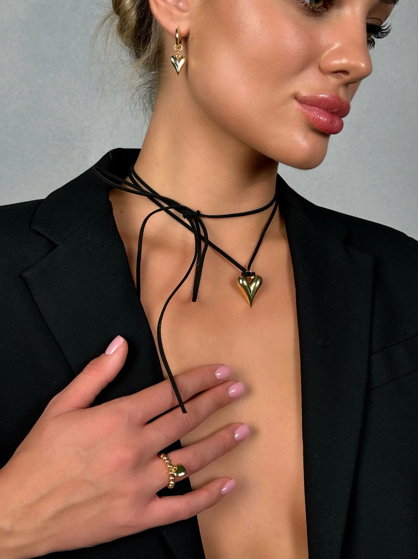 KENSY Love suede lace choker Gold