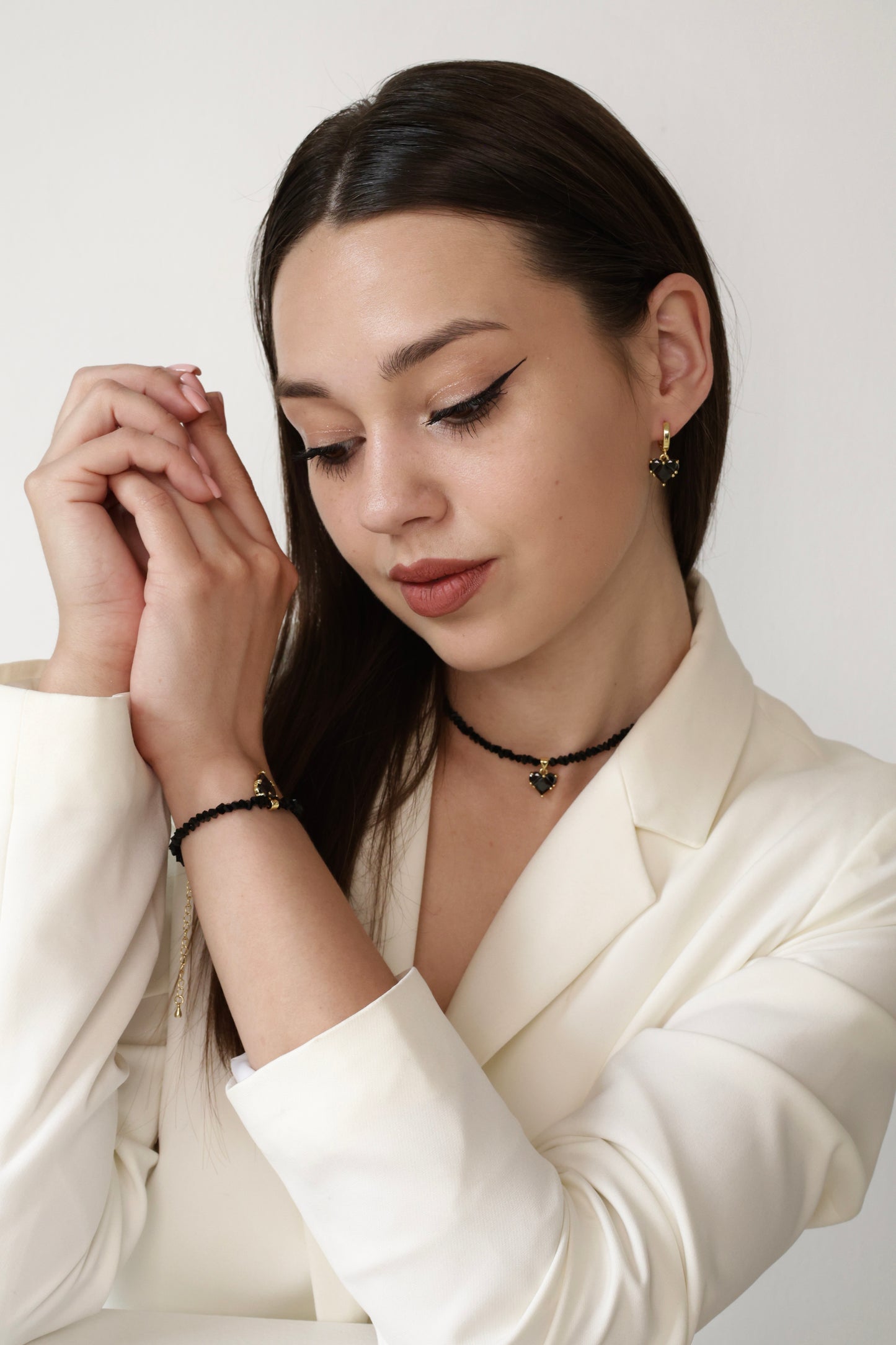KENSY Black Heart Pendant Necklace with Lobster Clasp, Crystal Choker, Heart Pendant Bracelet, Heart Drop Earrings Gold
