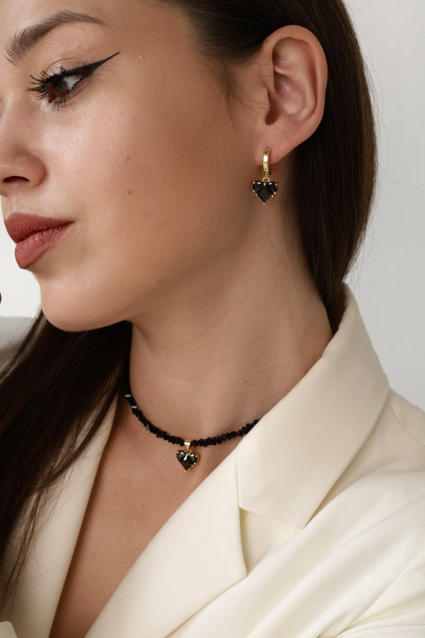 KENSY Black Heart Pendant Necklace with Lobster Clasp, Crystal Choker, Heart Pendant Bracelet, Heart Drop Earrings Gold