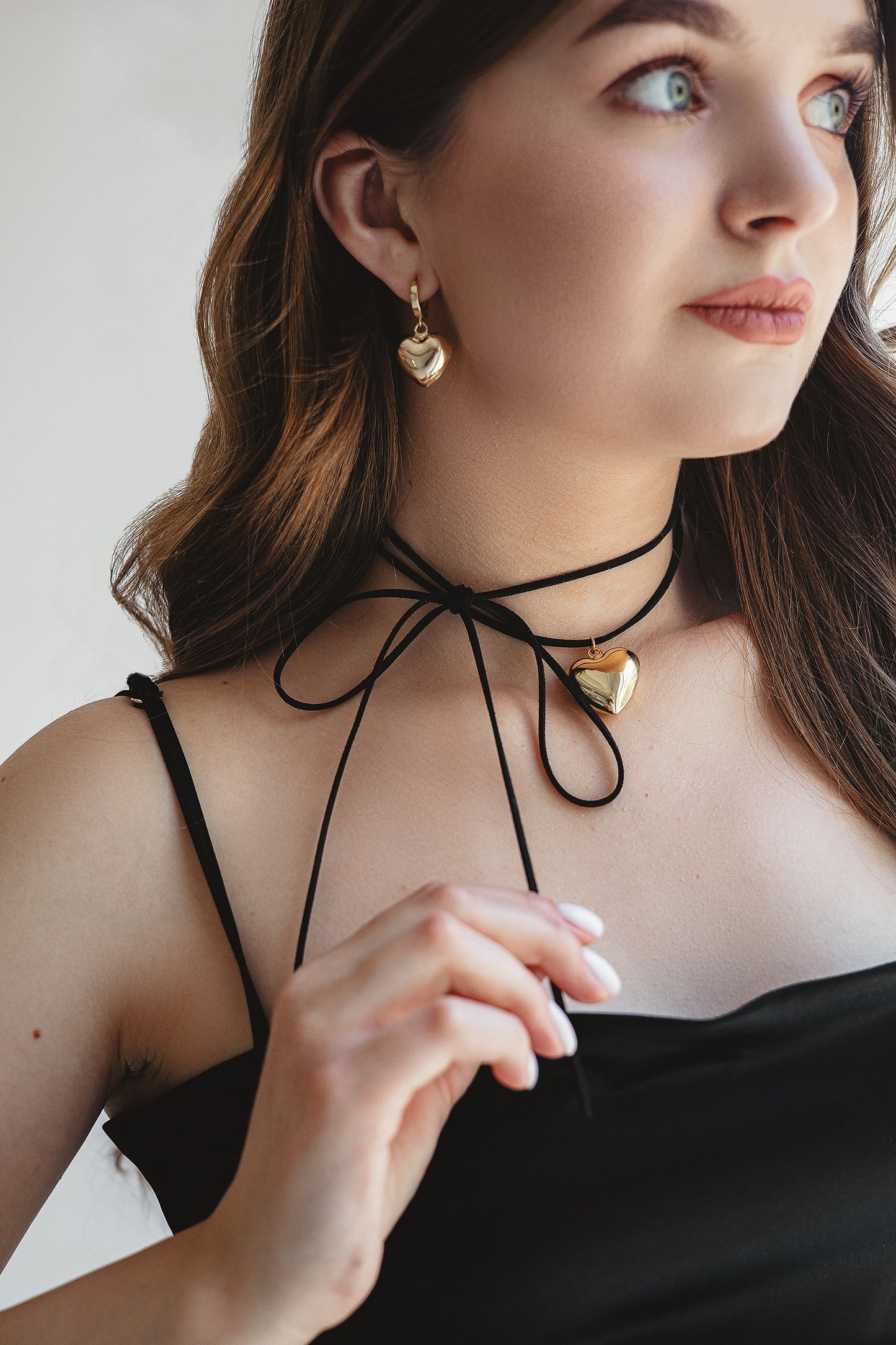 KENSY Golden Heart choker on suede cord